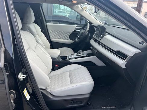 Used 2024 Mitsubishi Outlander SEL FWD image 8