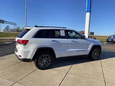 Used 2018 Jeep Grand Cherokee Limited image 11
