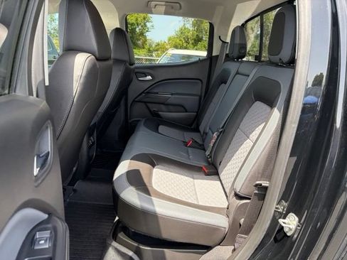 Used 2019 Chevrolet Colorado Z71 w/ Z71 Midnight Edition AWD/4WD image 15