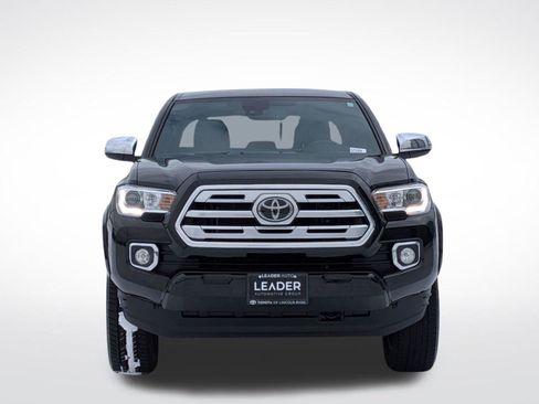 Used 2019 Toyota Tacoma Limited AWD/4WD image 2