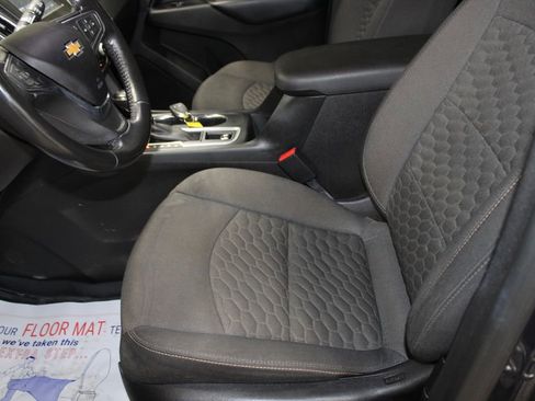 Used 2018 Chevrolet Equinox LT image 12