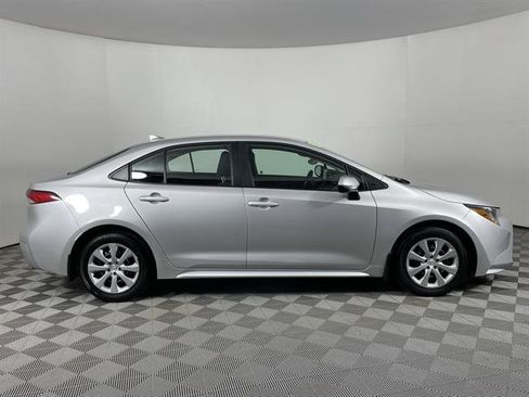 Certified 2025 Toyota Corolla LE image 7