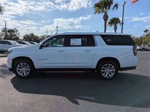 Used 2023 Chevrolet Suburban Premier image 7