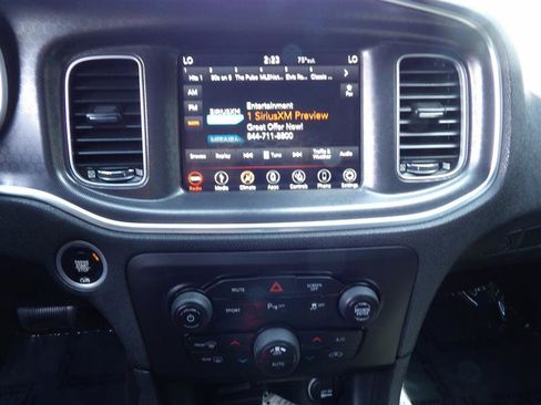 Used 2018 Dodge Charger R/T w/ Beats Audio Group RWD image 22