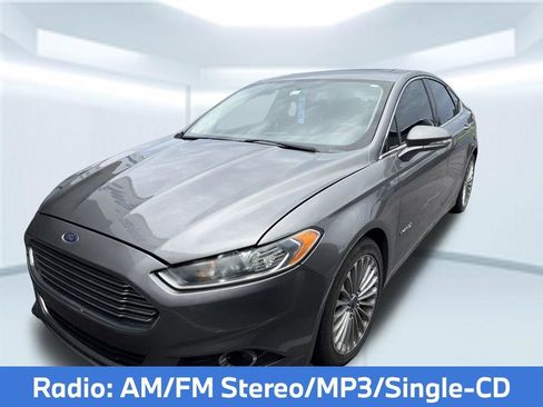 Used 2014 Ford Fusion Titanium FWD image 4