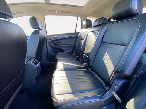 Used 2022 Volkswagen Tiguan SE image 13