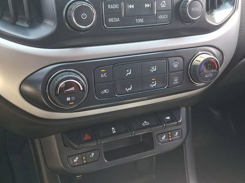 Certified 2018 Chevrolet Colorado LT w/ Luxury Package, Chrome AWD/4WD image 15