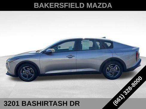 Used 2025 Kia K4 FWD image 2