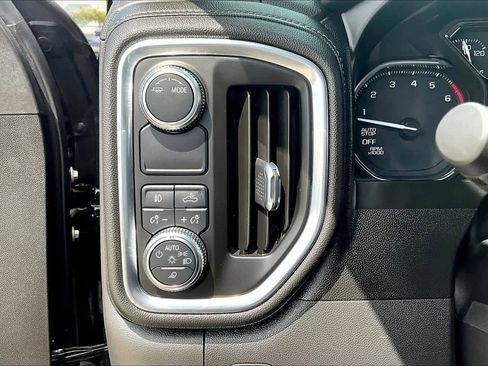 Used 2021 GMC Sierra 1500 SLT image 36