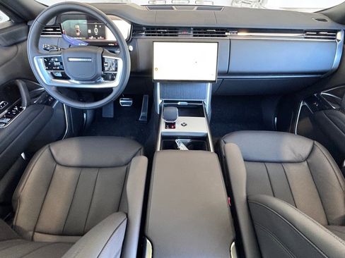 New 2026 Land Rover Range Rover SE image 16