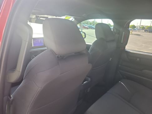 Certified 2025 Toyota Tacoma SR5 AWD/4WD image 14