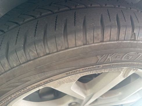 Used 2018 Chevrolet Volt Premier w/ Driver Confidence Package image 4