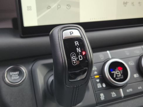 Certified 2025 Land Rover Defender 110 X-Dynamic SE image 23