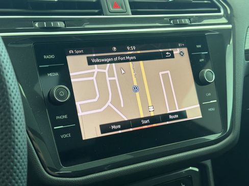 Certified 2024 Volkswagen Tiguan SEL R-Line AWD/4WD image 20