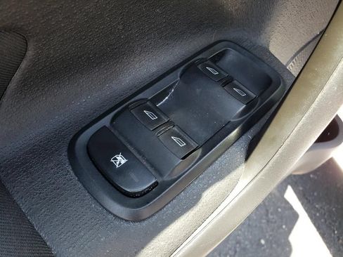 Used 2018 Ford Fiesta SE w/ Equipment Group 201A FWD image 18