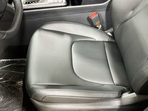 New 2026 Kia Sportage EX image 18