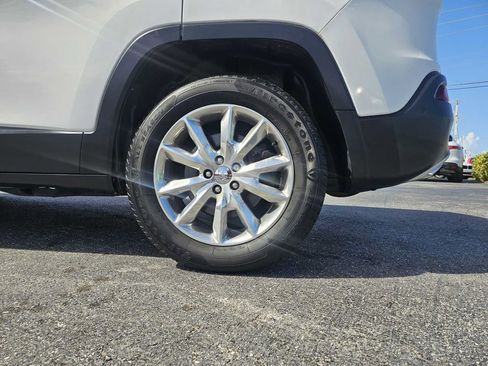 Used 2015 Jeep Cherokee Limited w/ Technology Group image 3