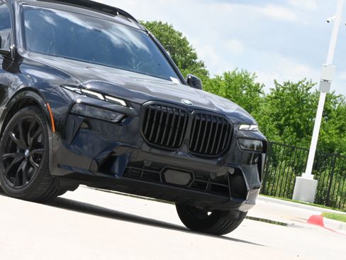 Used 2026 BMW X7 xDrive40i w/ M Sport Package AWD/4WD image 35