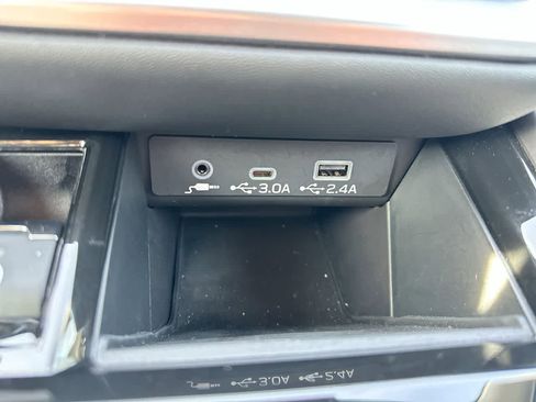 Used 2023 Subaru Legacy Premium image 32