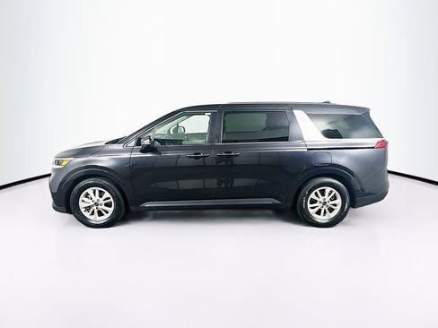 Used 2024 Kia Carnival LX image 4