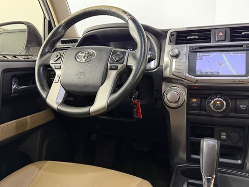 Used 2016 Toyota 4Runner SR5 Premium RWD image 15