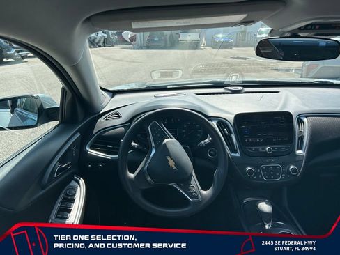 Used 2025 Chevrolet Malibu LT FWD image 13