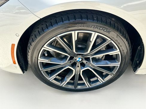 Used 2020 BMW 740i w/ M Sport Package image 35