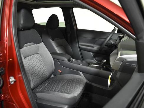 New 2026 Nissan Kicks SV w/ SV Premium Package AWD/4WD image 31