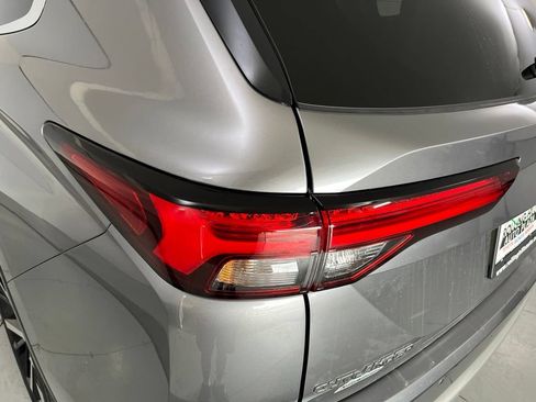 Used 2023 Mitsubishi Outlander SE FWD image 41