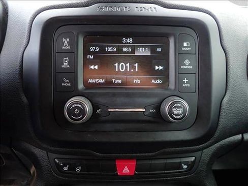 Used 2017 Jeep Renegade Latitude w/ Cold Weather Group AWD/4WD image 17