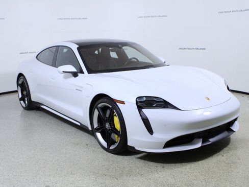 Used 2020 Porsche Taycan Turbo image 3