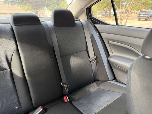 Used 2025 Nissan Versa SV FWD image 37
