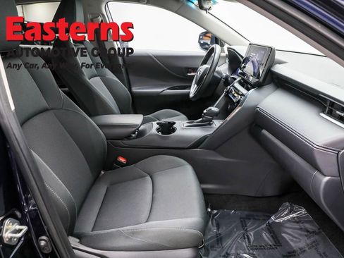 Used 2024 Toyota Venza LE image 23