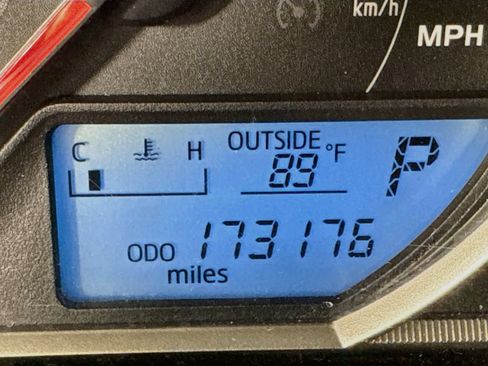 Used 2015 Toyota RAV4 XLE FWD image 12