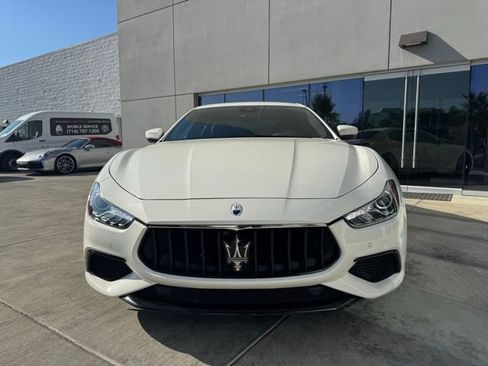 Certified 2022 Maserati Ghibli Modena Q4 AWD/4WD image 3