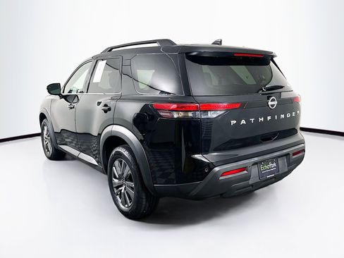 Used 2025 Nissan Pathfinder SV FWD image 5