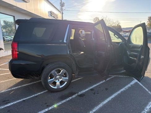 Used 2016 Chevrolet Tahoe LT image 11