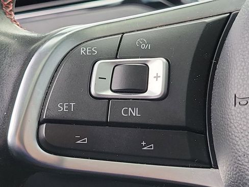 Used 2018 Volkswagen Jetta GLI image 33