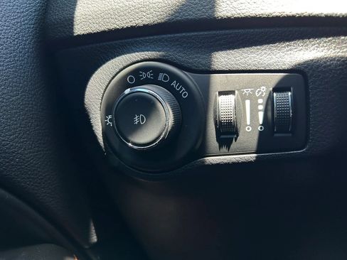 Used 2019 Jeep Compass Trailhawk AWD/4WD image 15