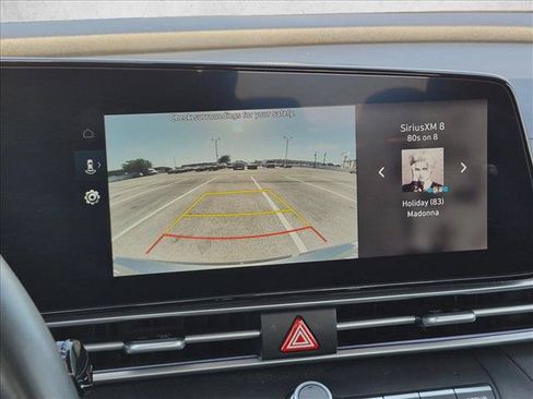 Used 2025 Hyundai Elantra Limited FWD image 14