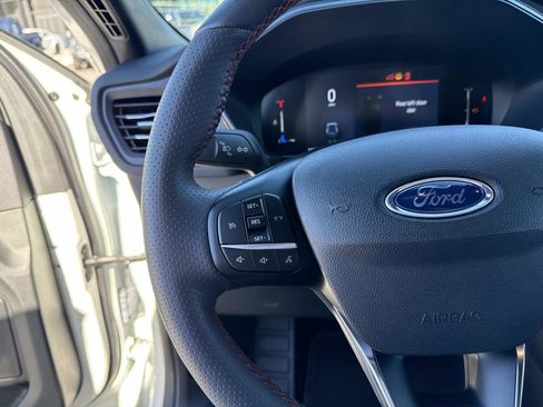 Used 2023 Ford Escape ST-Line Select image 29