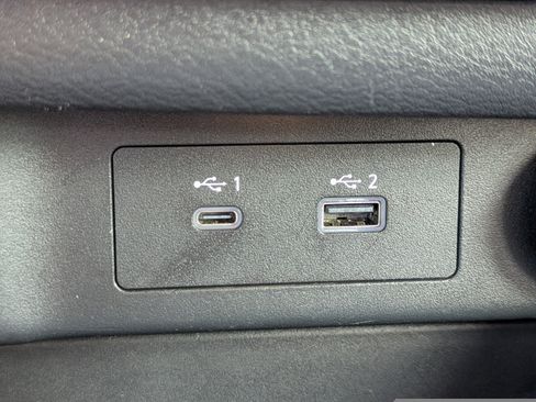 Used 2021 Nissan Rogue SV FWD image 24