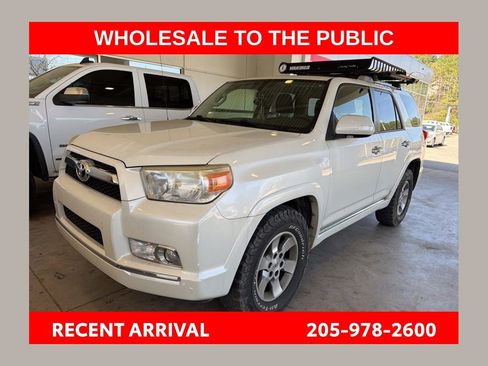 Used 2013 Toyota 4Runner SR5 image 1