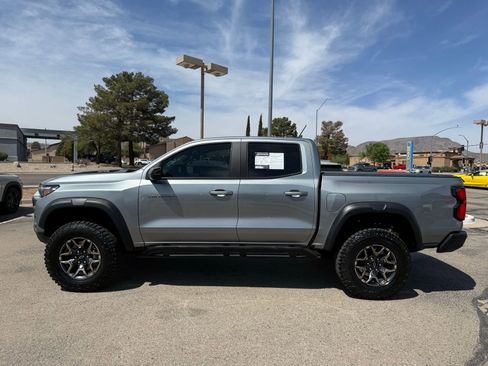 Used 2025 Chevrolet Colorado ZR2 image 9