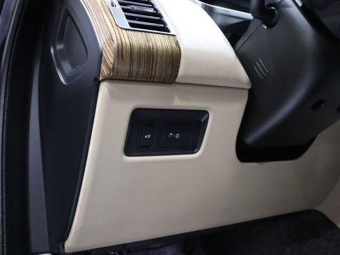 Used 2019 Land Rover Range Rover HSE image 69