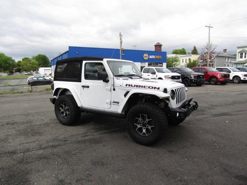 Used 2018 Jeep Wrangler Rubicon w/ Cold Weather Group AWD/4WD image 36