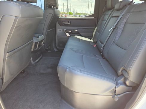 Used 2025 Toyota Tundra Limited AWD/4WD image 17