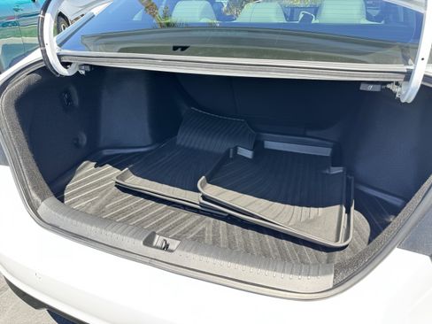 Used 2024 Honda Accord Touring image 38