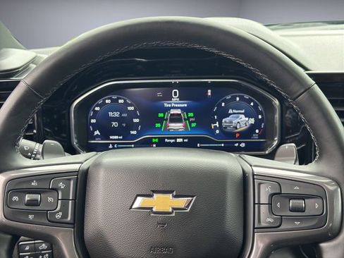Certified 2025 Chevrolet Silverado 1500 High Country w/ High Country Premium Package AWD/4WD image 16