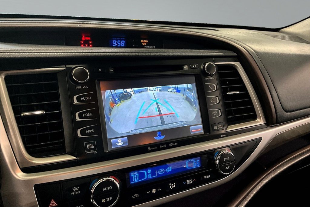 Used 2017 Toyota Highlander Limited Platinum AWD/4WD image 14